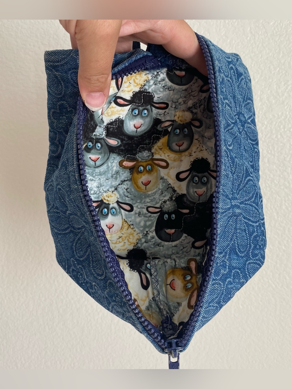 Homemade hobby triangle zipper fabric pouch floral shell with sheep lining